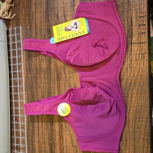 Vanity Fair High Impact Bra Non-Padded Plumberry 42C - Picture 1 of 5
